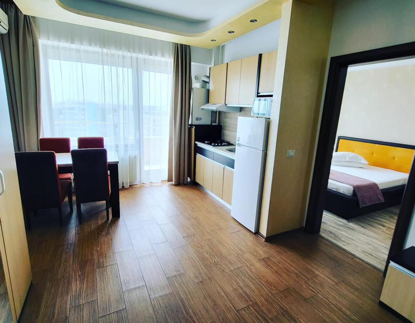 Seaview Cancun Apartments Summerland Mamaia Exterior photo