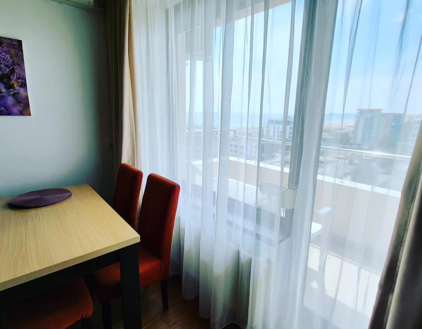 Seaview Cancun Apartments Summerland Mamaia Exterior photo